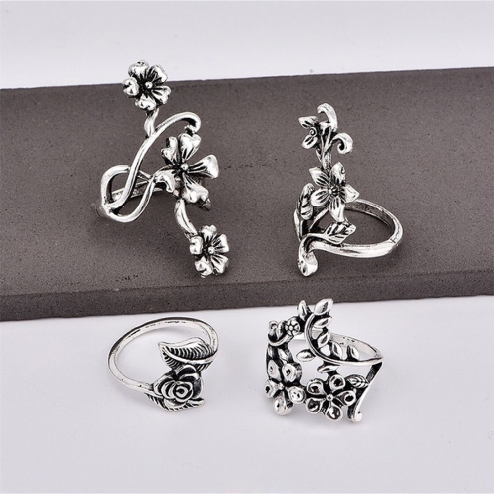 Midi 4 Piece Ring Set, New! - Picture 4 of 5